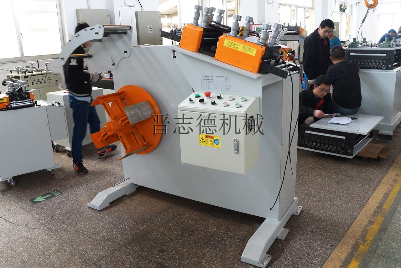 二合一整平機生產現(xiàn)場