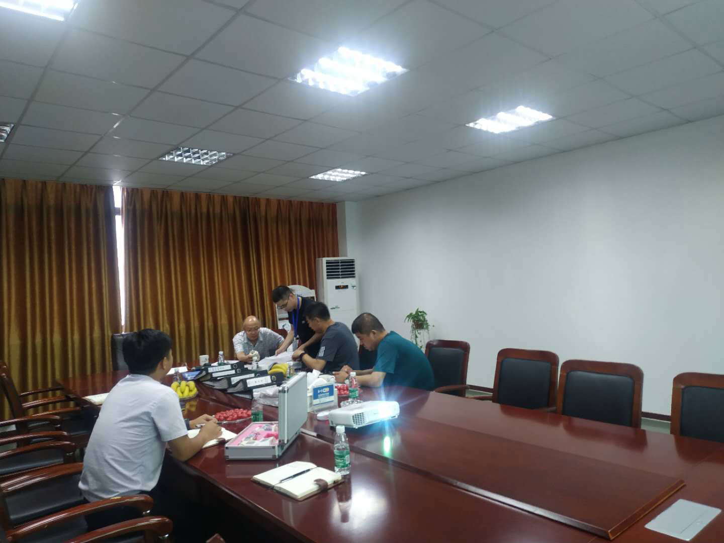 臺(tái)州客戶(hù)考察三合一送料機(jī)